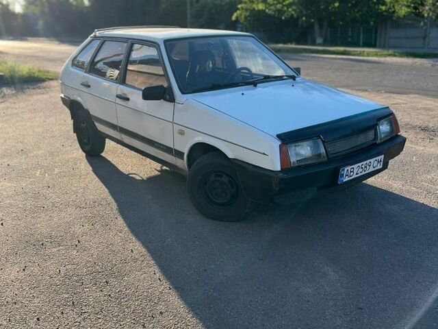 Білий ВАЗ 2109, об'ємом двигуна 1.5 л та пробігом 270 тис. км за 750 $, фото 1 на Automoto.ua