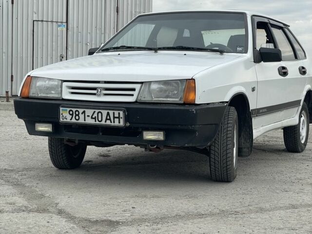 Белый ВАЗ 2109, объемом двигателя 1.5 л и пробегом 777 тыс. км за 986 $, фото 1 на Automoto.ua