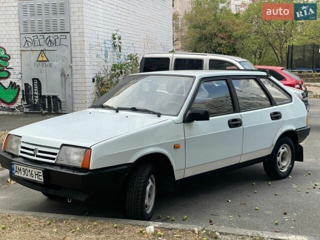 Белый ВАЗ 2109, объемом двигателя 1.5 л и пробегом 120 тыс. км за 1050 $, фото 1 на Automoto.ua