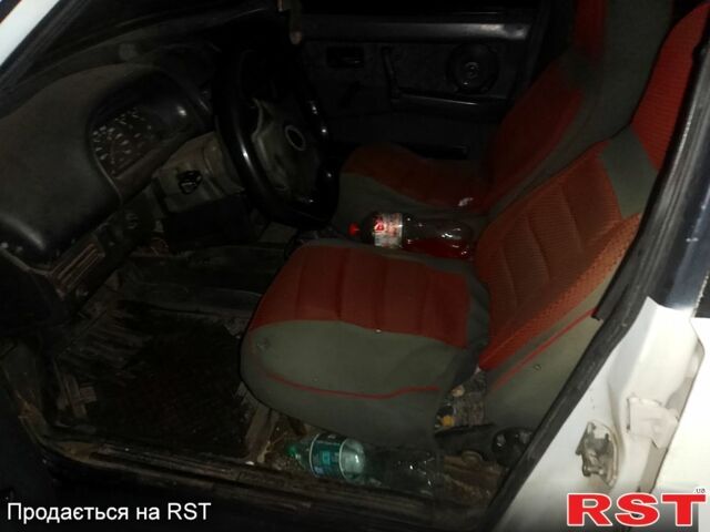 Белый ВАЗ 2109, объемом двигателя 1.3 л и пробегом 155 тыс. км за 900 $, фото 1 на Automoto.ua