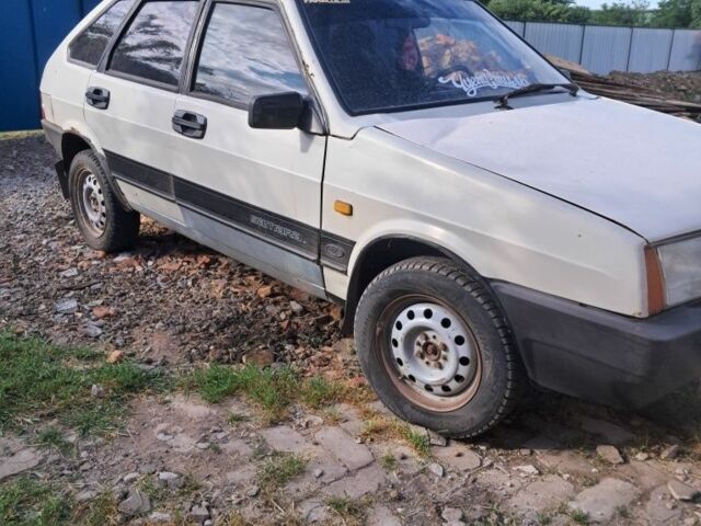 Белый ВАЗ 2109, объемом двигателя 1.5 л и пробегом 300 тыс. км за 519 $, фото 1 на Automoto.ua