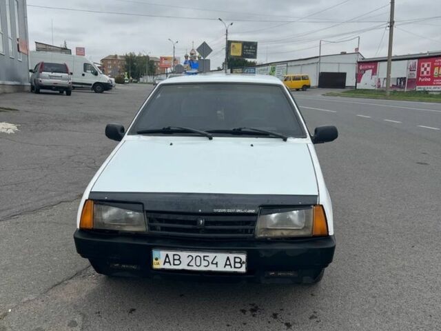 Білий ВАЗ 2109, об'ємом двигуна 1.3 л та пробігом 300 тис. км за 649 $, фото 1 на Automoto.ua