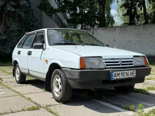 Белый ВАЗ 2109, объемом двигателя 1.5 л и пробегом 250 тыс. км за 1150 $, фото 1 на Automoto.ua