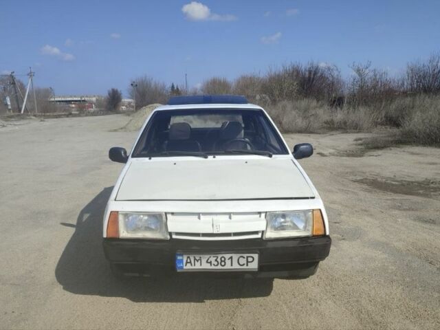 Білий ВАЗ 2109, об'ємом двигуна 1 л та пробігом 300 тис. км за 677 $, фото 1 на Automoto.ua