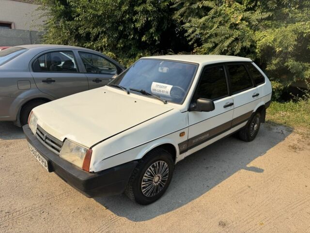 Белый ВАЗ 2109, объемом двигателя 0 л и пробегом 150 тыс. км за 848 $, фото 1 на Automoto.ua