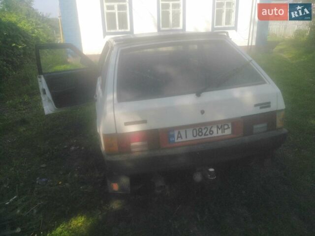 Белый ВАЗ 2109, объемом двигателя 1.5 л и пробегом 100 тыс. км за 1300 $, фото 1 на Automoto.ua