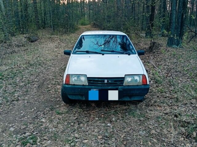 Белый ВАЗ 2109, объемом двигателя 1.5 л и пробегом 1000 тыс. км за 851 $, фото 1 на Automoto.ua