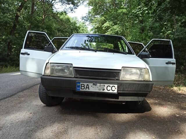 Белый ВАЗ 2109, объемом двигателя 1.5 л и пробегом 25 тыс. км за 1200 $, фото 1 на Automoto.ua