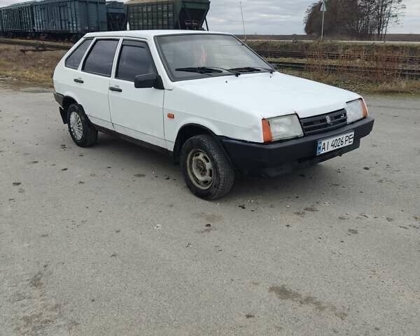 Белый ВАЗ 2109, объемом двигателя 1.5 л и пробегом 95 тыс. км за 900 $, фото 1 на Automoto.ua