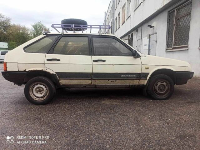 Белый ВАЗ 2109, объемом двигателя 1.6 л и пробегом 450 тыс. км за 571 $, фото 1 на Automoto.ua