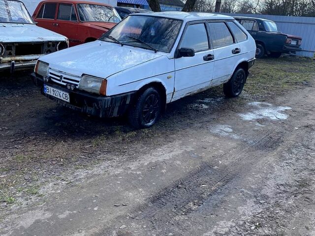 Белый ВАЗ 2109, объемом двигателя 1.5 л и пробегом 100 тыс. км за 600 $, фото 1 на Automoto.ua