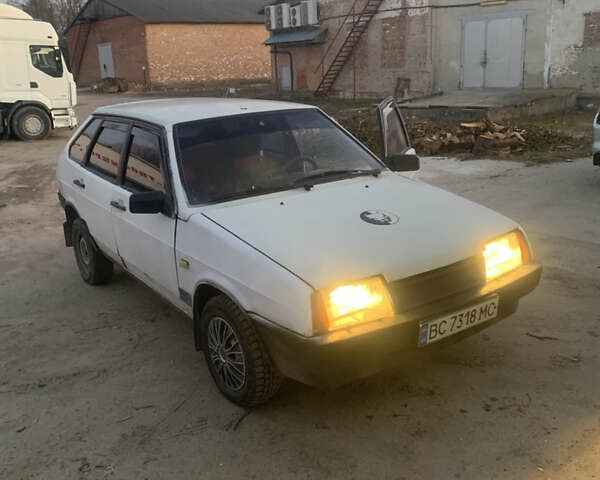 Белый ВАЗ 2109, объемом двигателя 1.46 л и пробегом 203 тыс. км за 700 $, фото 1 на Automoto.ua