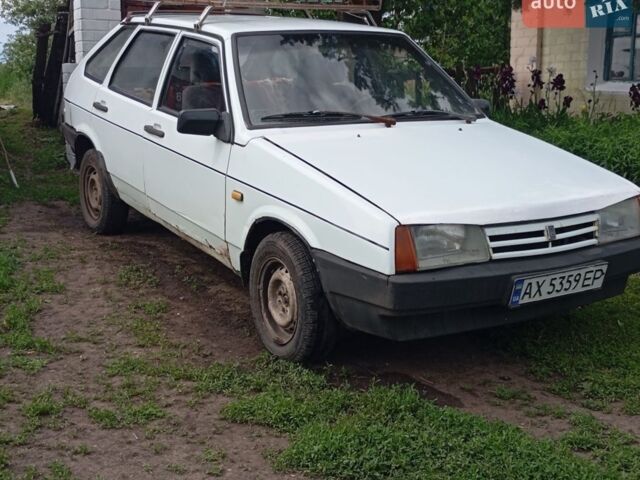 Белый ВАЗ 2109, объемом двигателя 1.5 л и пробегом 902 тыс. км за 725 $, фото 1 на Automoto.ua