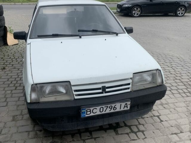 Білий ВАЗ 2109, об'ємом двигуна 1.5 л та пробігом 200 тис. км за 800 $, фото 1 на Automoto.ua
