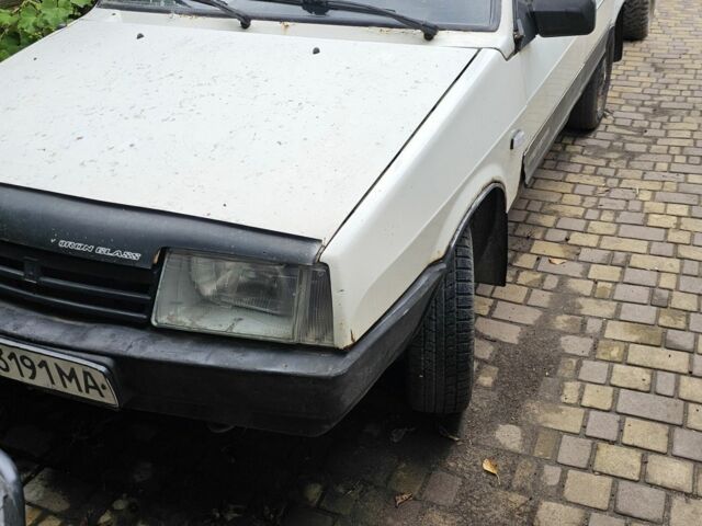 Білий ВАЗ 2109, об'ємом двигуна 1.5 л та пробігом 220 тис. км за 700 $, фото 1 на Automoto.ua