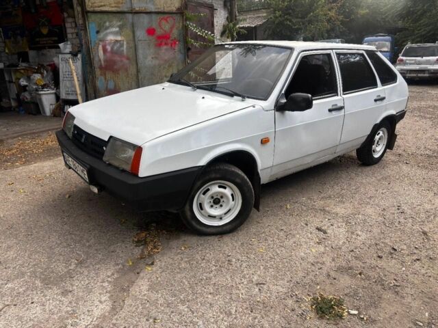 Белый ВАЗ 2109, объемом двигателя 1.5 л и пробегом 3 тыс. км за 901 $, фото 1 на Automoto.ua