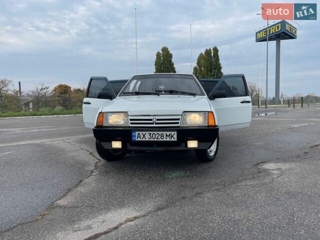Білий ВАЗ 2109, об'ємом двигуна 1.5 л та пробігом 26 тис. км за 2000 $, фото 1 на Automoto.ua