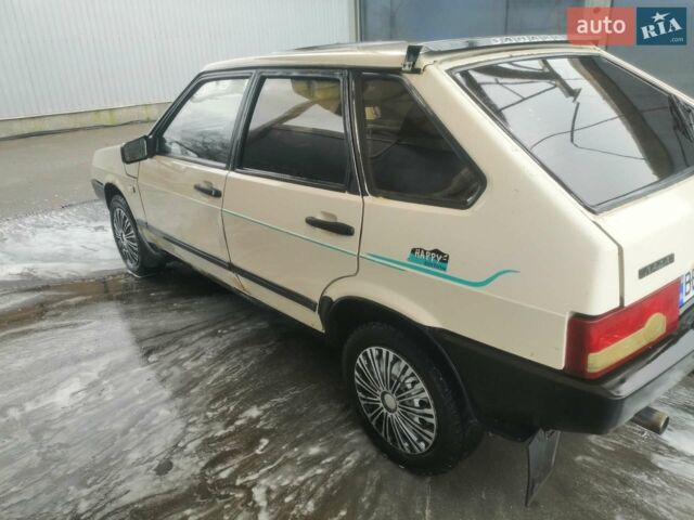 Белый ВАЗ 2109, объемом двигателя 1.5 л и пробегом 200 тыс. км за 1450 $, фото 1 на Automoto.ua