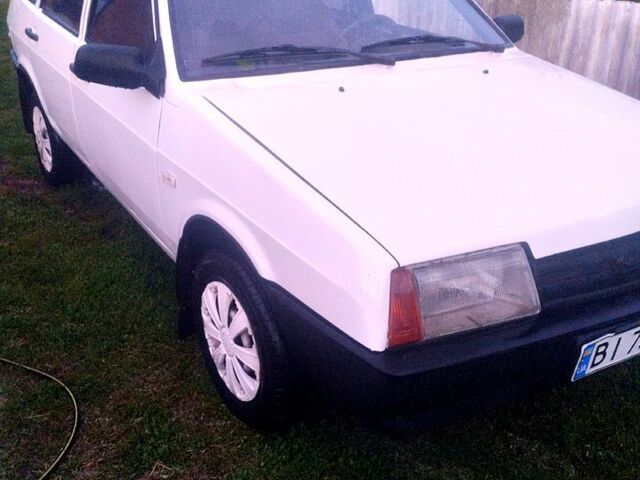 Белый ВАЗ 2109, объемом двигателя 1.5 л и пробегом 200 тыс. км за 1350 $, фото 1 на Automoto.ua