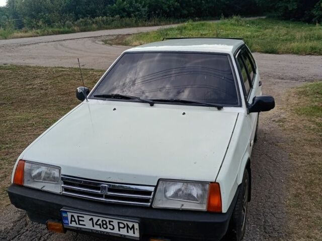 Белый ВАЗ 2109, объемом двигателя 1.5 л и пробегом 100 тыс. км за 895 $, фото 1 на Automoto.ua