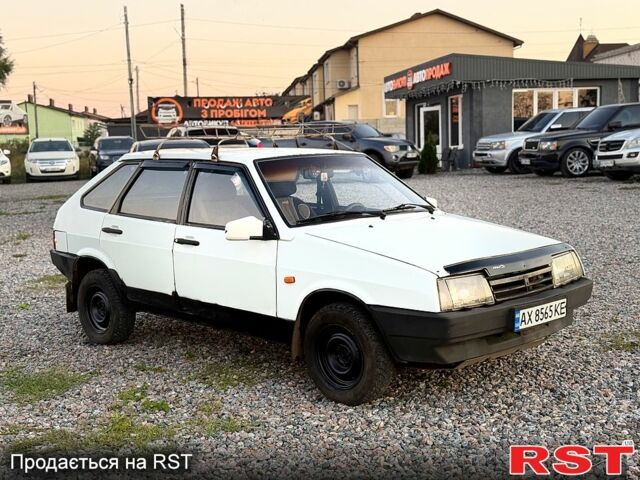 Белый ВАЗ 2109, объемом двигателя 1.5 л и пробегом 240 тыс. км за 650 $, фото 1 на Automoto.ua