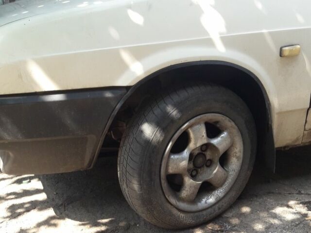 Білий ВАЗ 2109, об'ємом двигуна 1.5 л та пробігом 1000 тис. км за 694 $, фото 1 на Automoto.ua