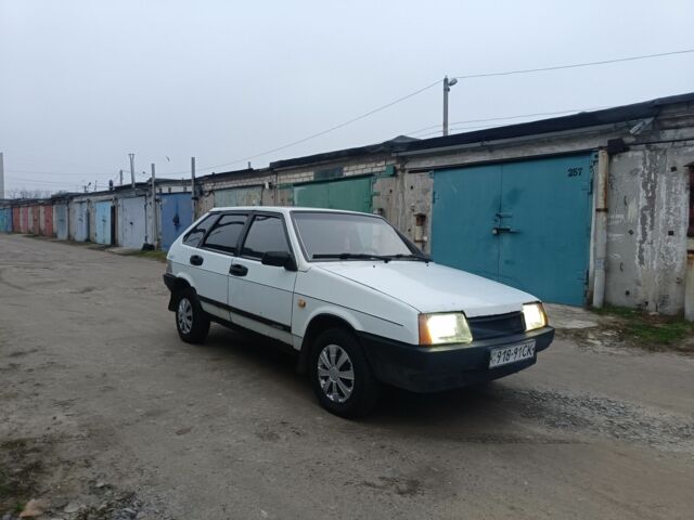 Білий ВАЗ 2109, об'ємом двигуна 1.5 л та пробігом 26 тис. км за 900 $, фото 1 на Automoto.ua