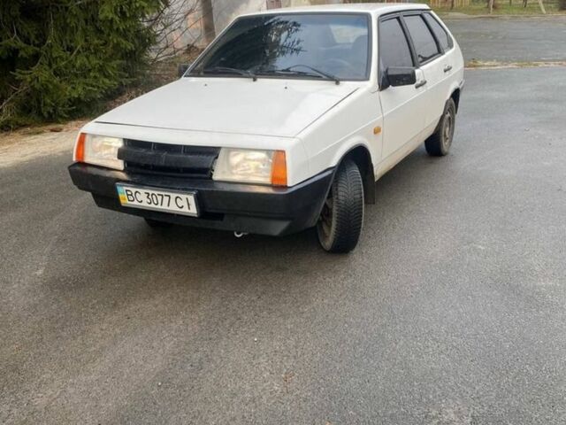 Белый ВАЗ 2109, объемом двигателя 1.3 л и пробегом 130 тыс. км за 900 $, фото 1 на Automoto.ua