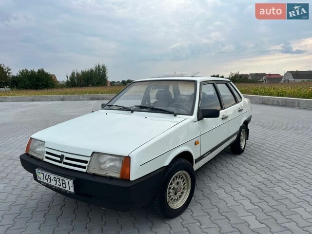 Белый ВАЗ 2109, объемом двигателя 0 л и пробегом 110 тыс. км за 1450 $, фото 1 на Automoto.ua