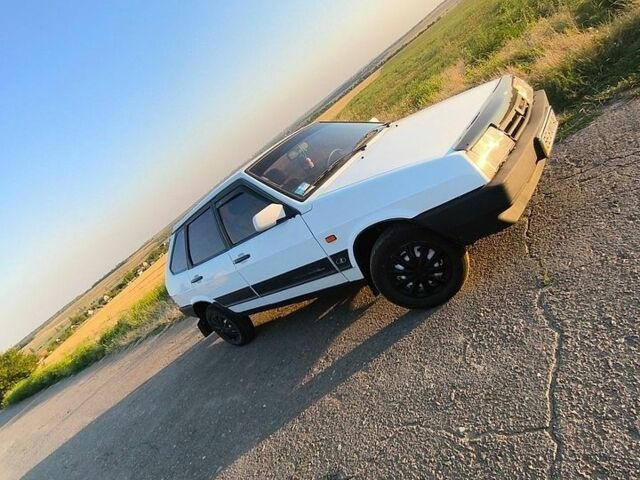 Білий ВАЗ 2109, об'ємом двигуна 1.5 л та пробігом 130 тис. км за 1950 $, фото 1 на Automoto.ua