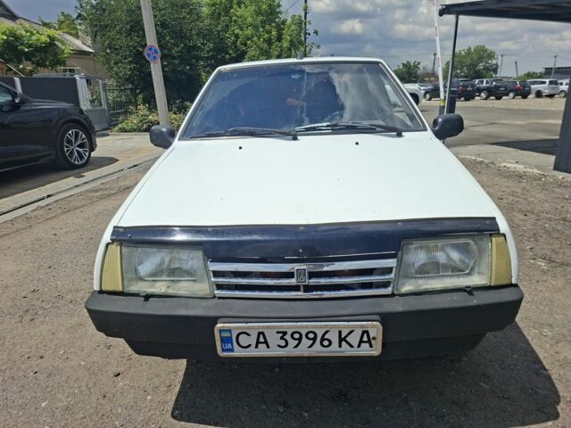 Белый ВАЗ 2109, объемом двигателя 1.5 л и пробегом 2 тыс. км за 1200 $, фото 1 на Automoto.ua