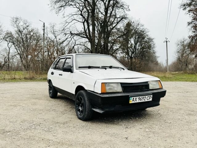 Білий ВАЗ 2109, об'ємом двигуна 1.5 л та пробігом 200 тис. км за 800 $, фото 1 на Automoto.ua