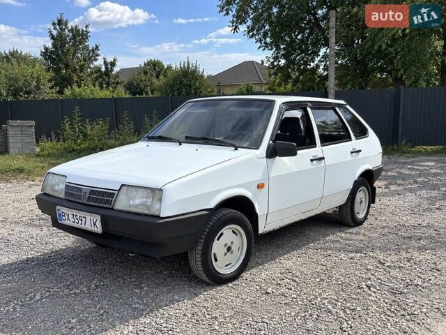 Белый ВАЗ 2109, объемом двигателя 1.5 л и пробегом 195 тыс. км за 1500 $, фото 1 на Automoto.ua