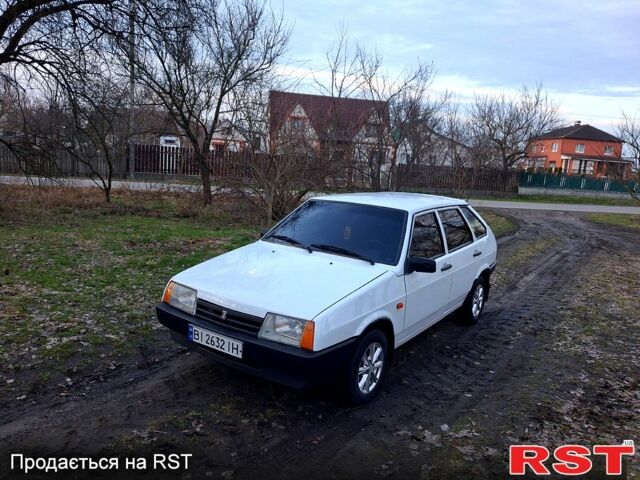 Белый ВАЗ 2109, объемом двигателя 1.5 л и пробегом 206 тыс. км за 1900 $, фото 1 на Automoto.ua