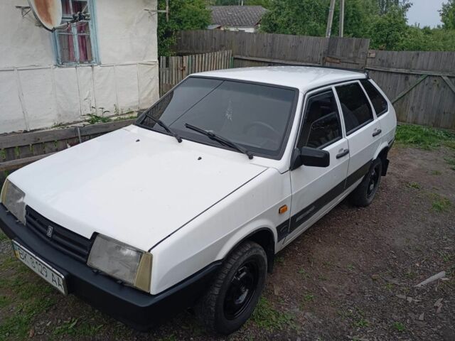 Белый ВАЗ 2109, объемом двигателя 1.5 л и пробегом 278 тыс. км за 1300 $, фото 1 на Automoto.ua
