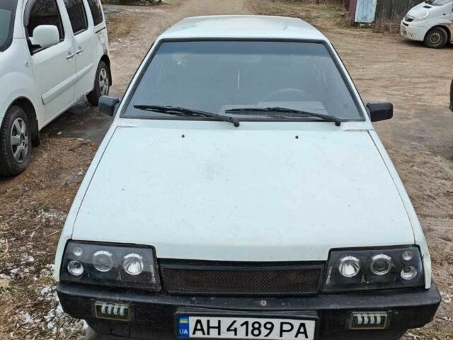 Белый ВАЗ 2109, объемом двигателя 1.5 л и пробегом 10 тыс. км за 1144 $, фото 1 на Automoto.ua