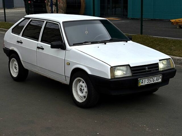 Белый ВАЗ 2109, объемом двигателя 1.5 л и пробегом 244 тыс. км за 1500 $, фото 1 на Automoto.ua