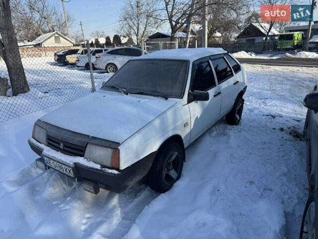 Белый ВАЗ 2109, объемом двигателя 1.6 л и пробегом 95 тыс. км за 1400 $, фото 1 на Automoto.ua