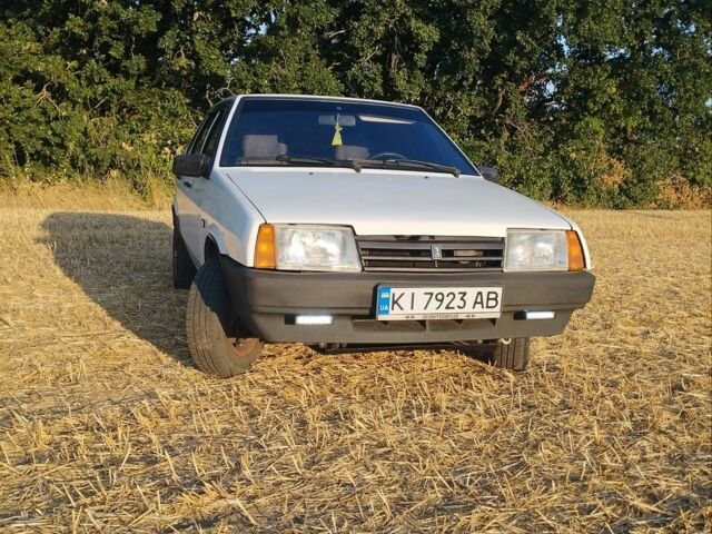 Білий ВАЗ 2109, об'ємом двигуна 1.6 л та пробігом 143 тис. км за 2650 $, фото 1 на Automoto.ua