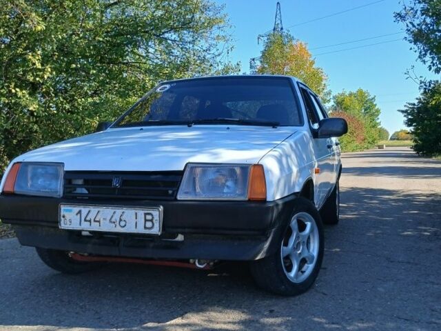 Белый ВАЗ 2109, объемом двигателя 0 л и пробегом 62 тыс. км за 1500 $, фото 1 на Automoto.ua