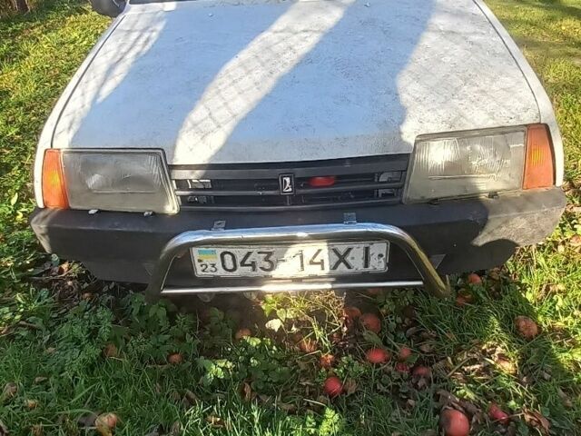 Белый ВАЗ 2109, объемом двигателя 1.5 л и пробегом 50 тыс. км за 400 $, фото 1 на Automoto.ua