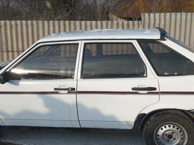 Белый ВАЗ 2109, объемом двигателя 1.3 л и пробегом 300 тыс. км за 1100 $, фото 1 на Automoto.ua