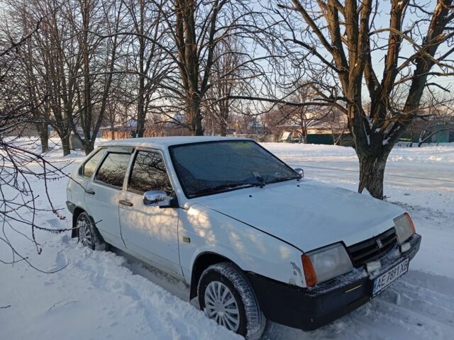 Белый ВАЗ 2109, объемом двигателя 1.3 л и пробегом 87 тыс. км за 922 $, фото 1 на Automoto.ua