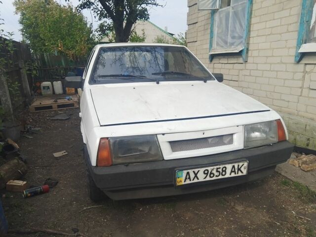 Белый ВАЗ 2109, объемом двигателя 1.5 л и пробегом 200 тыс. км за 672 $, фото 1 на Automoto.ua