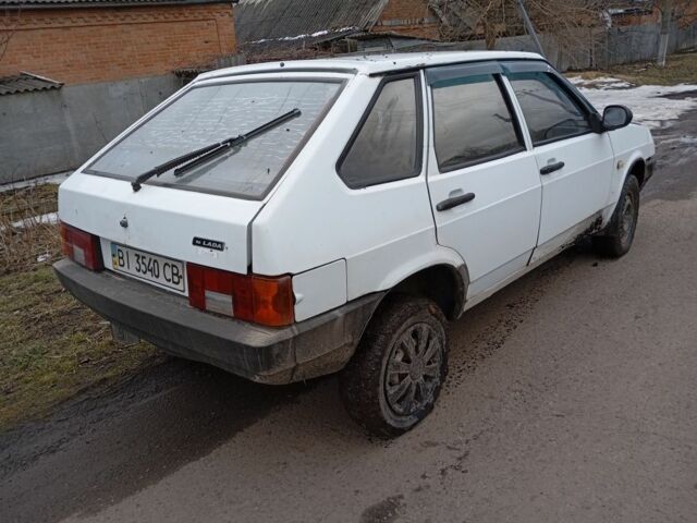 Белый ВАЗ 2109, объемом двигателя 1.5 л и пробегом 200 тыс. км за 735 $, фото 1 на Automoto.ua