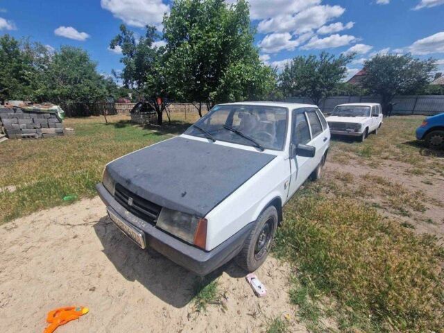 Белый ВАЗ 2109, объемом двигателя 1.3 л и пробегом 200 тыс. км за 721 $, фото 1 на Automoto.ua