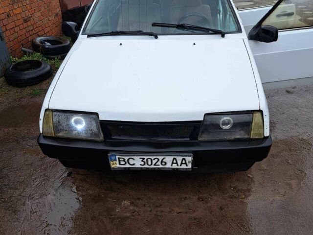 Белый ВАЗ 2109, объемом двигателя 1.5 л и пробегом 75 тыс. км за 1165 $, фото 1 на Automoto.ua