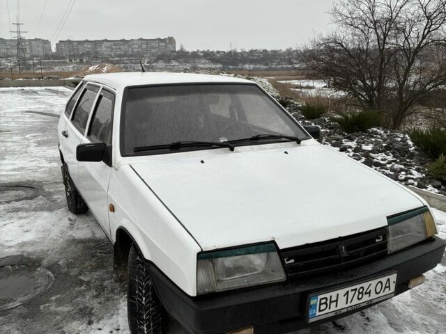 Білий ВАЗ 2109, об'ємом двигуна 1.3 л та пробігом 300 тис. км за 1000 $, фото 1 на Automoto.ua