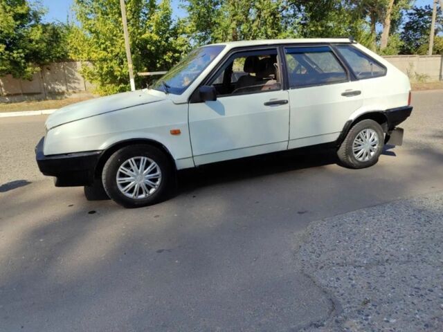 Белый ВАЗ 2109, объемом двигателя 1.5 л и пробегом 150 тыс. км за 850 $, фото 1 на Automoto.ua