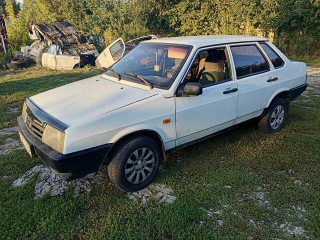 Білий ВАЗ 2109, об'ємом двигуна 0 л та пробігом 111 тис. км за 1005 $, фото 1 на Automoto.ua